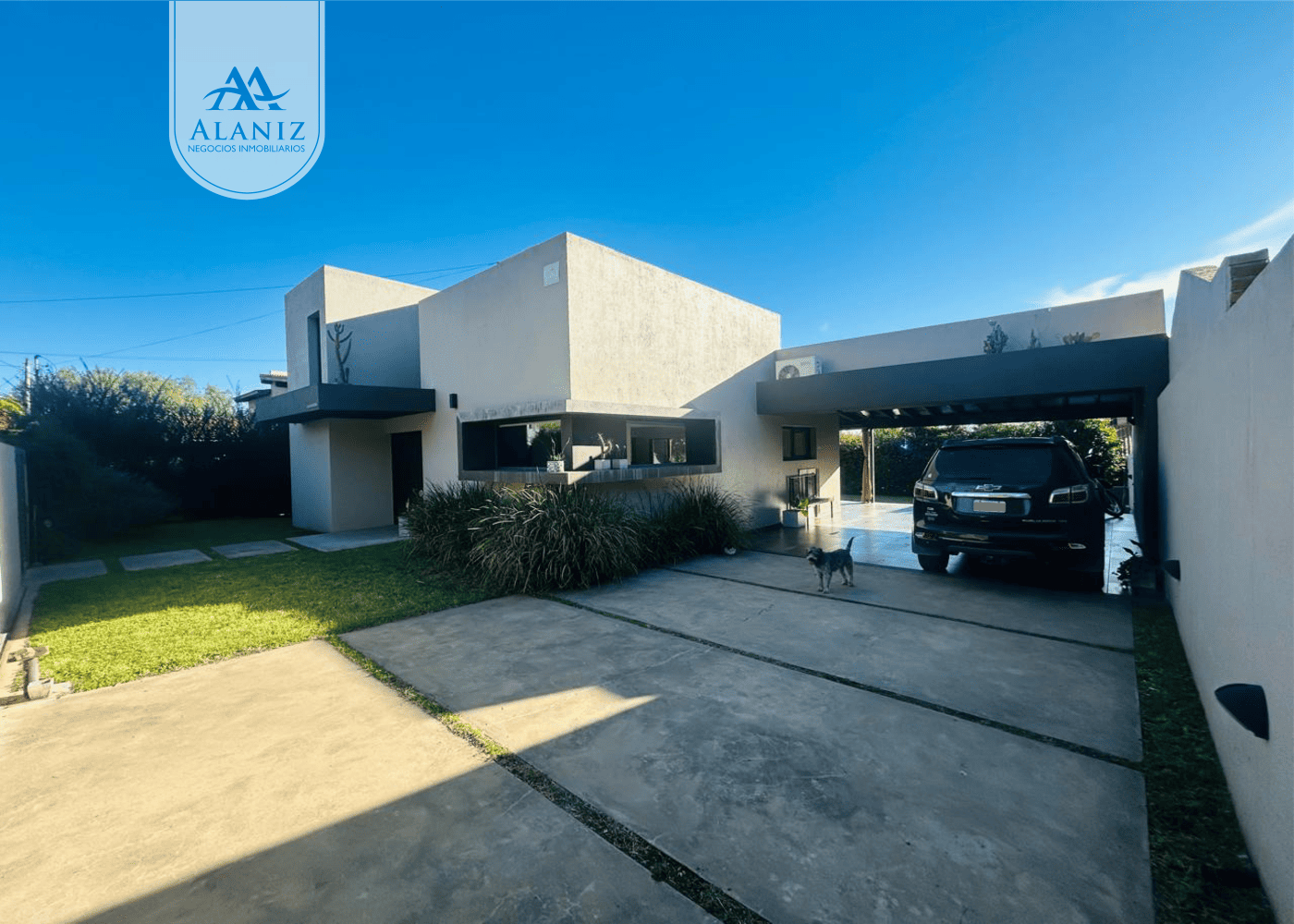 Residencia de categoría con piscina climatizada en ubicación privilegiada de Merlo - imagen 3